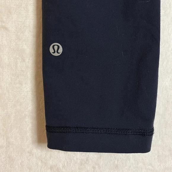 Lululemon Wunder Under Crop III Tight Women's Hero Blue Inkwell Samba Snake 4 - Picture 9 of 12